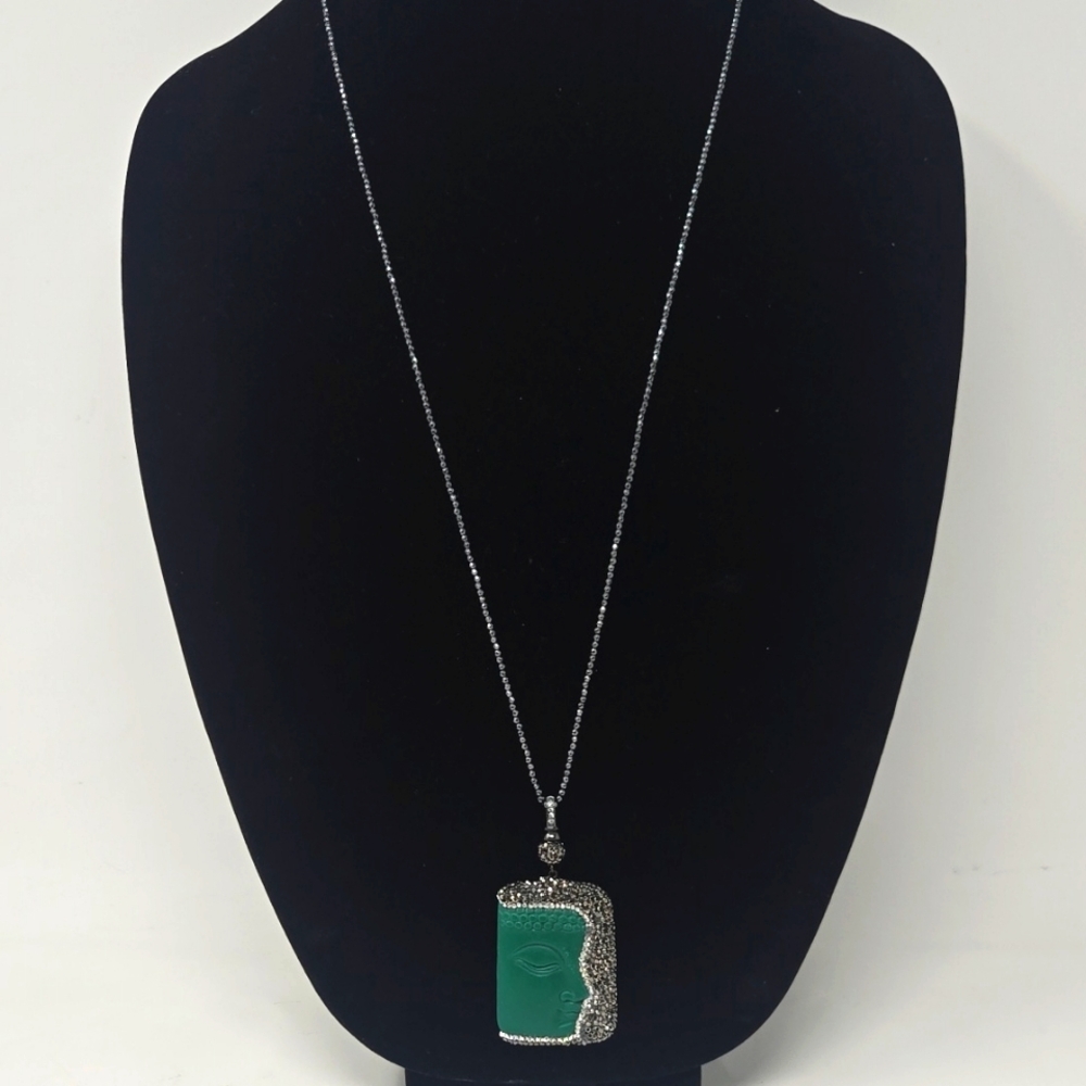 Elegant Green and Silver Czech Pendant Necklace